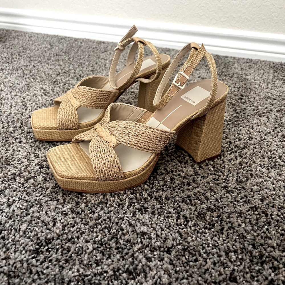 Dolce Vita Aries Raffia Block Heel - Size 8